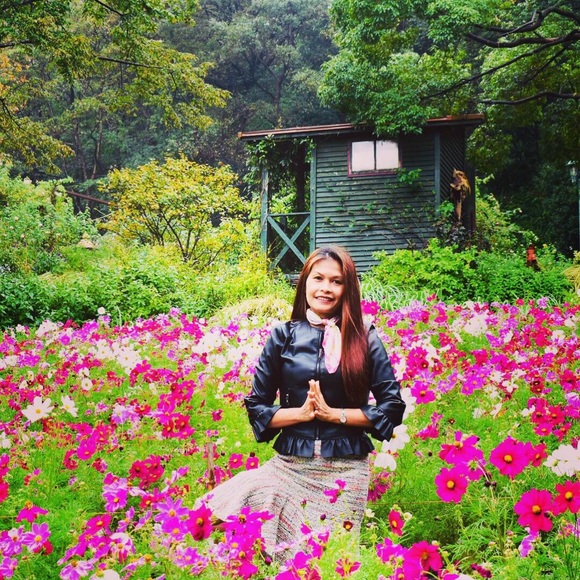 Meet your Posher, Cristina - Picture 2 of 6